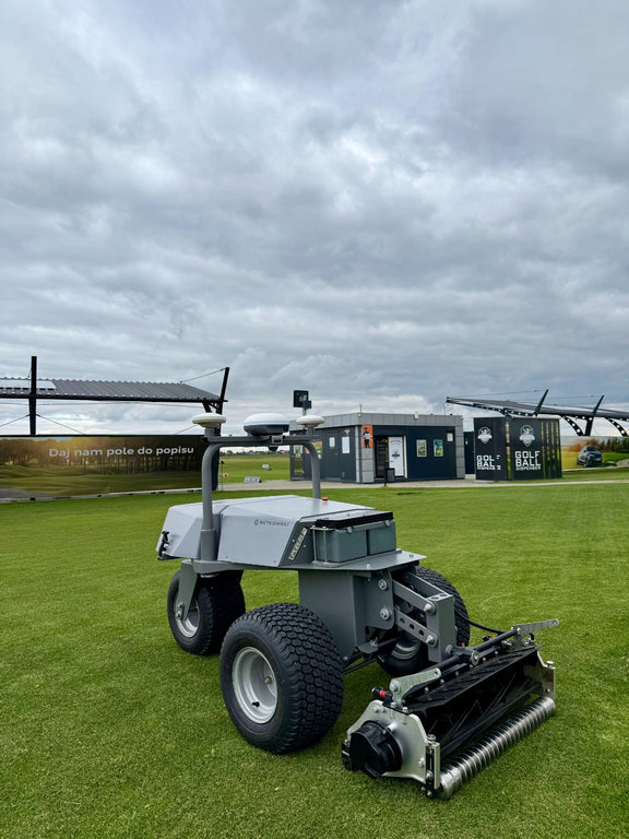 Cortacésped Robótico helicoidal RCM01 Campos de Golf