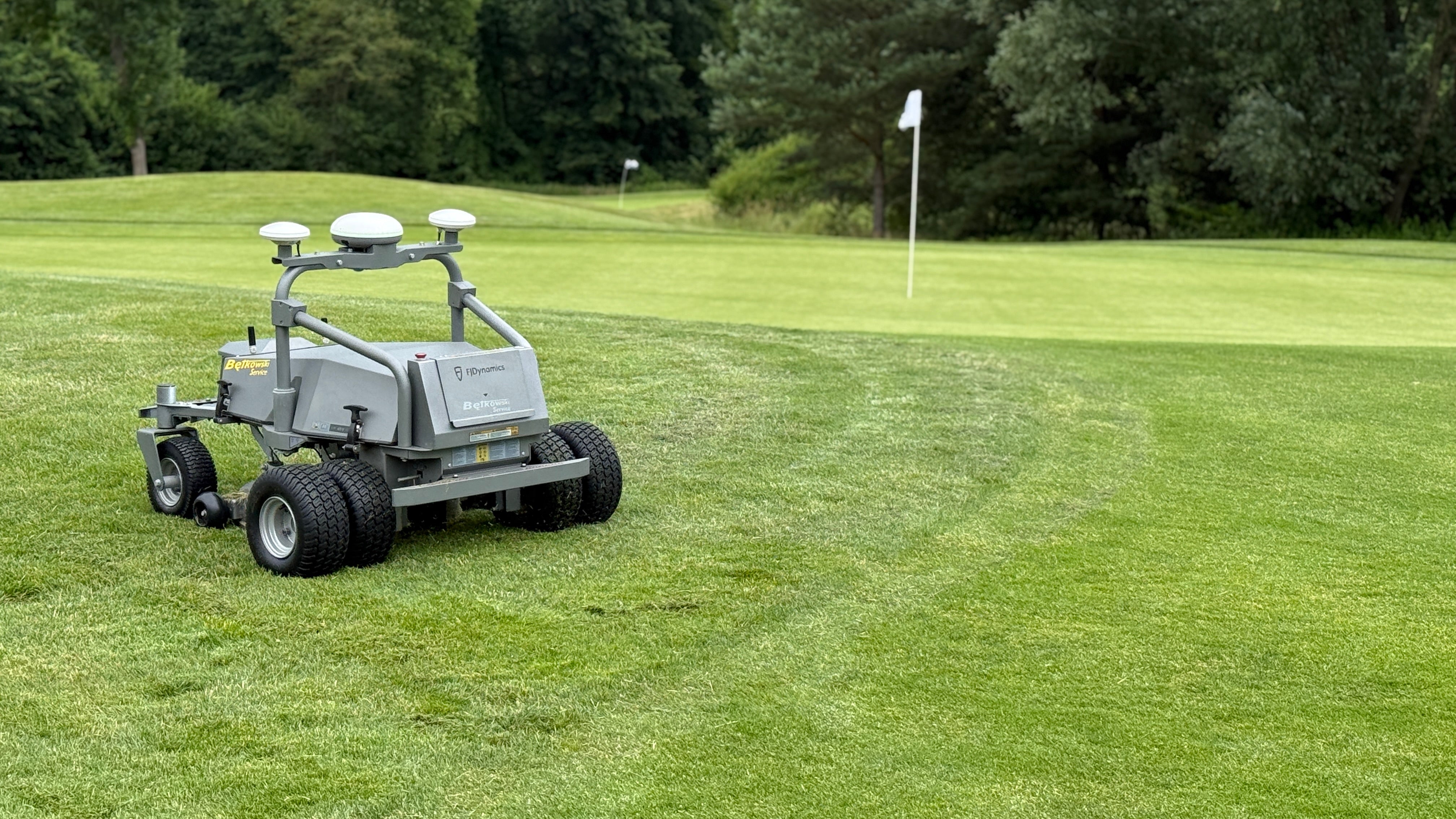 Cortacesped Robótico RM21 Campos de Golf